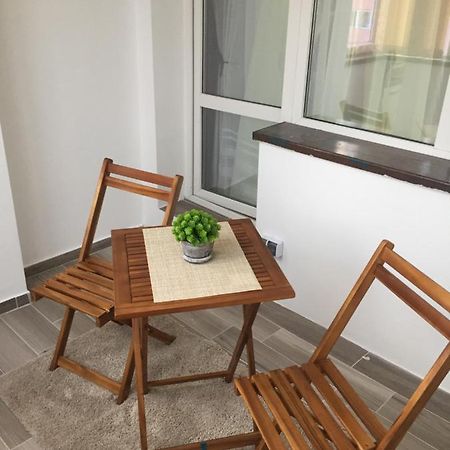 Roby Apartament Bucarest Esterno foto