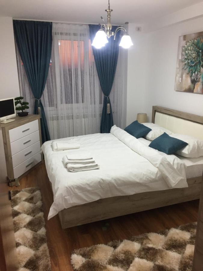 Roby Apartament Bucarest Esterno foto