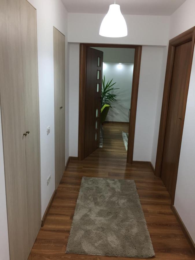 Roby Apartament Bucarest Esterno foto