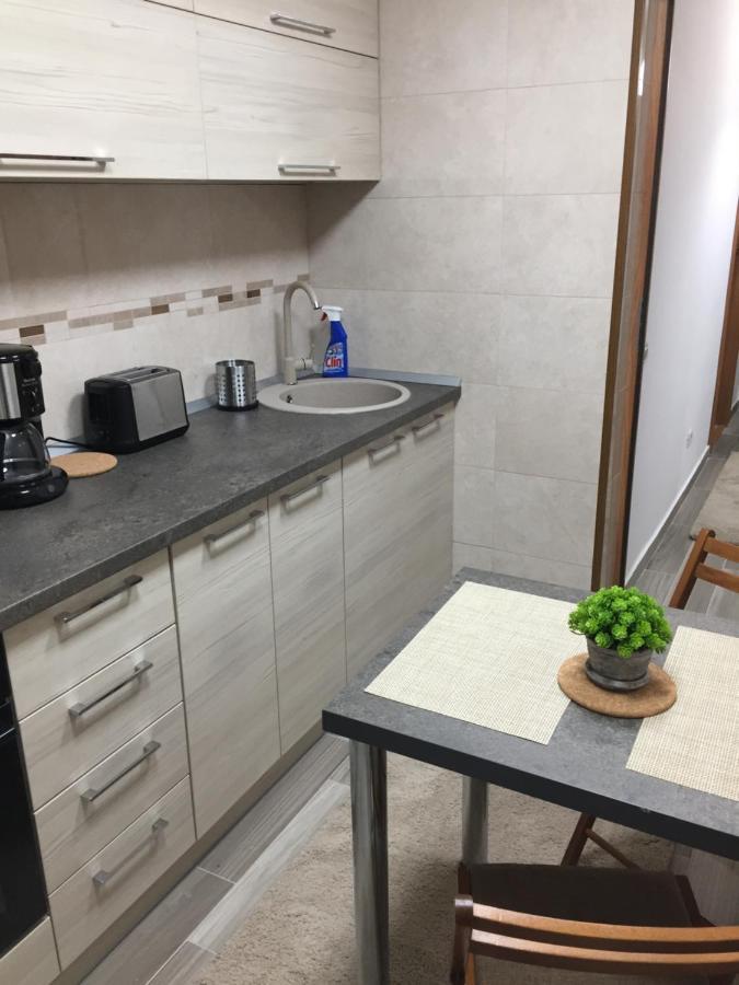 Roby Apartament Bucarest Esterno foto