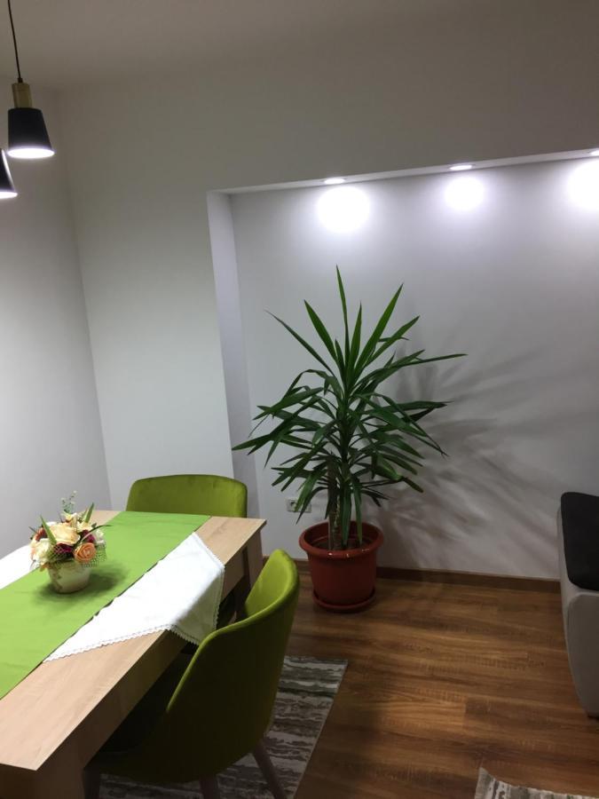 Roby Apartament Bucarest Esterno foto