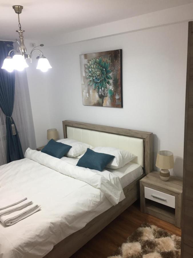 Roby Apartament Bucarest Esterno foto