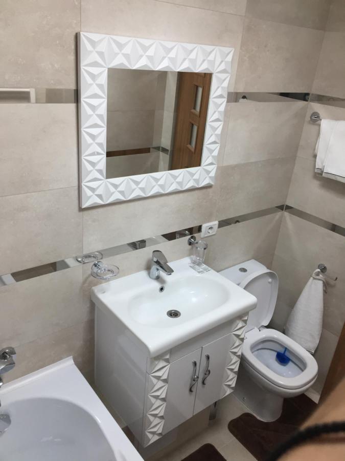 Roby Apartament Bucarest Esterno foto