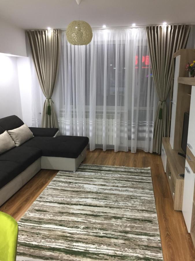Roby Apartament Bucarest Esterno foto