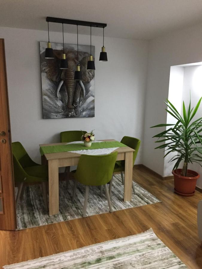 Roby Apartament Bucarest Esterno foto