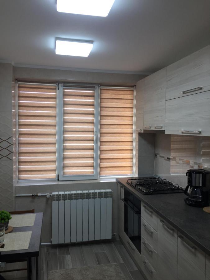 Roby Apartament Bucarest Esterno foto